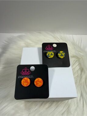 🩷5/$10🩷 Paparazzi Kids Orange Camo Stud Earrings - Bright Orange